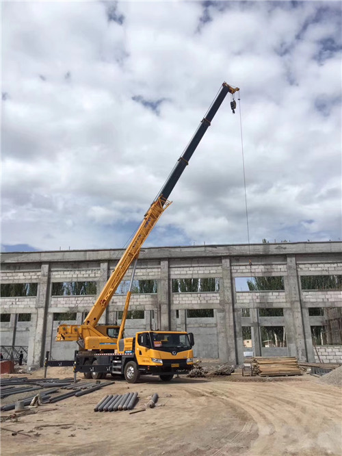 容城县吊装作业前会做设备检查吗？安全保障措施有哪些？